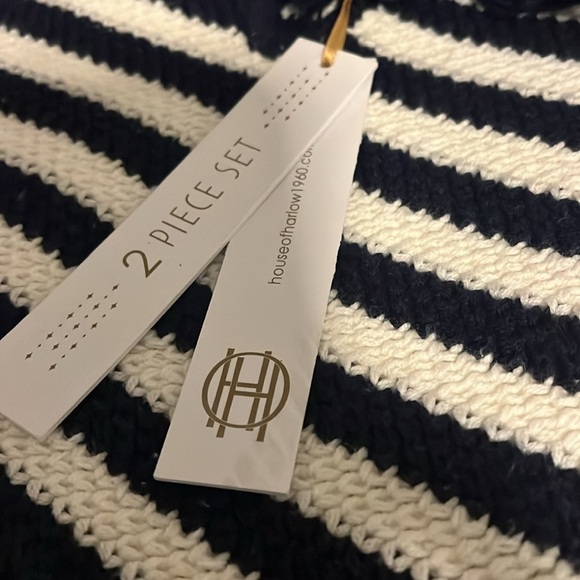 House of Harlow 1960 open knit navy sweater short set. Monrow design. - Picture 9 of 9